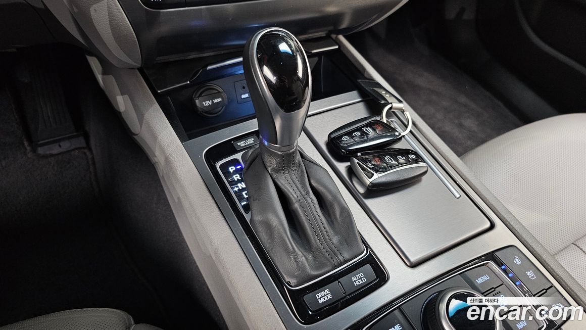 Hyundai Genesis 2015