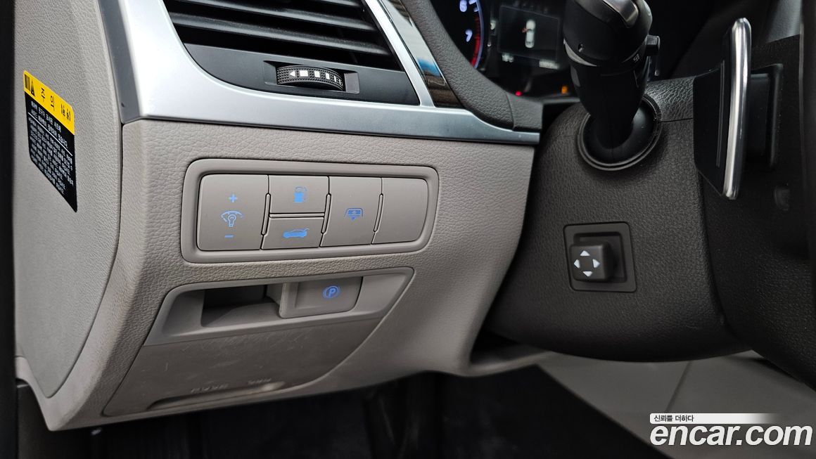 Hyundai Genesis 2015