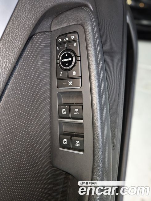 Hyundai Genesis 2015