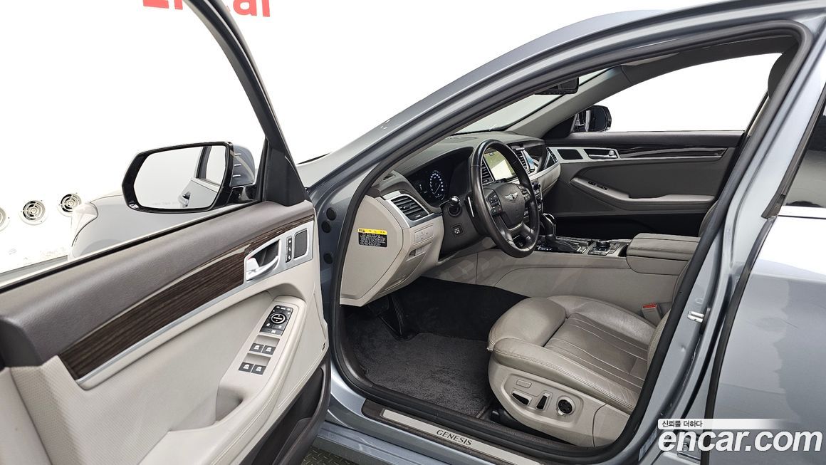 Hyundai Genesis 2015