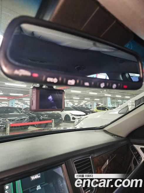 Hyundai Genesis 2015