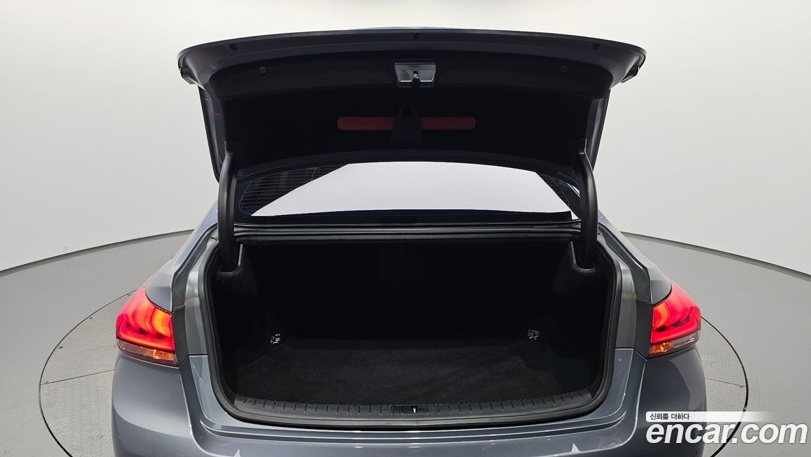 Hyundai Genesis 2015