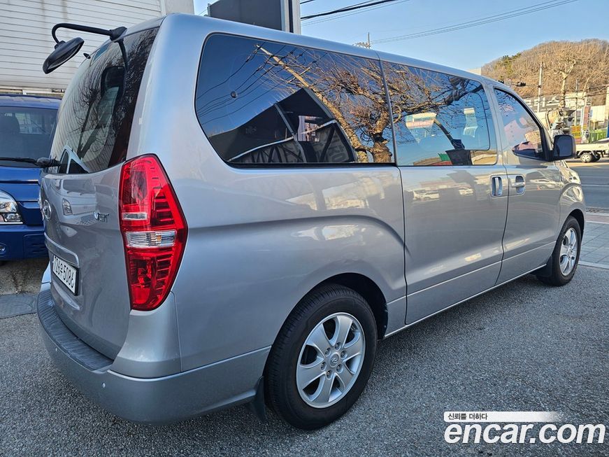 Hyundai Starex 2019