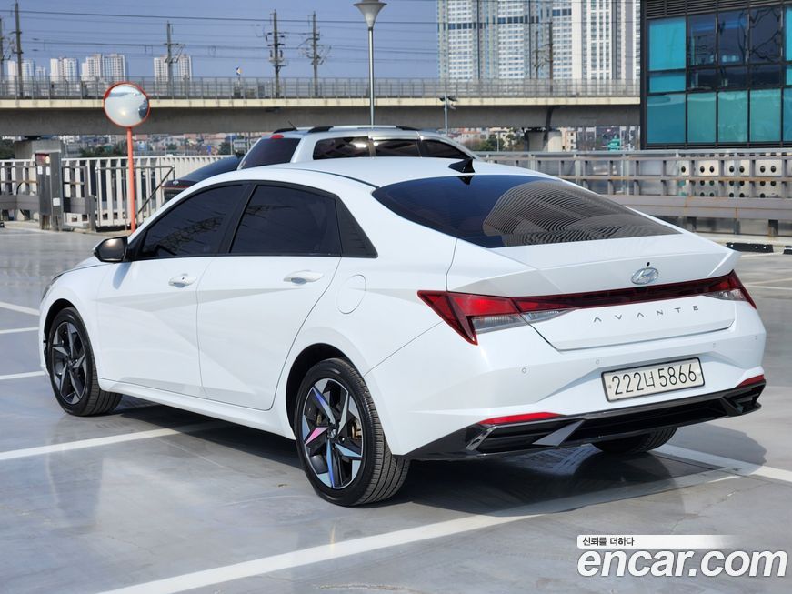 Hyundai AVANTE 2022