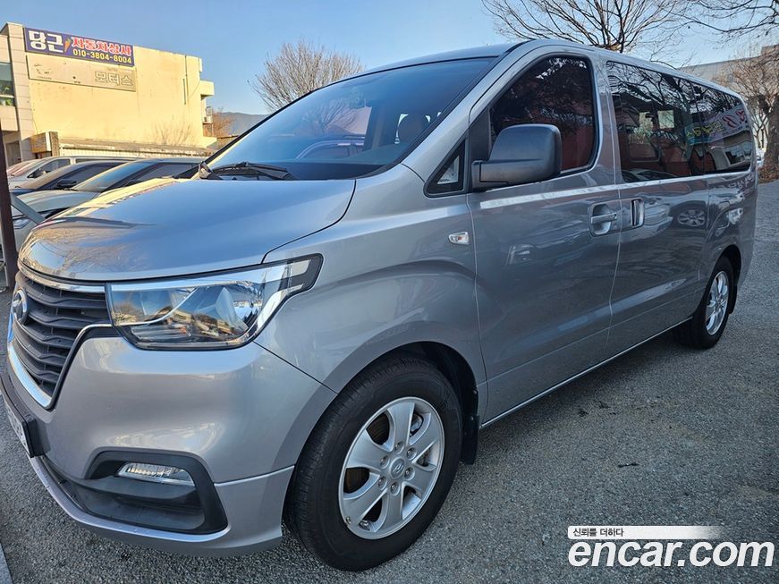 Hyundai Starex 2019