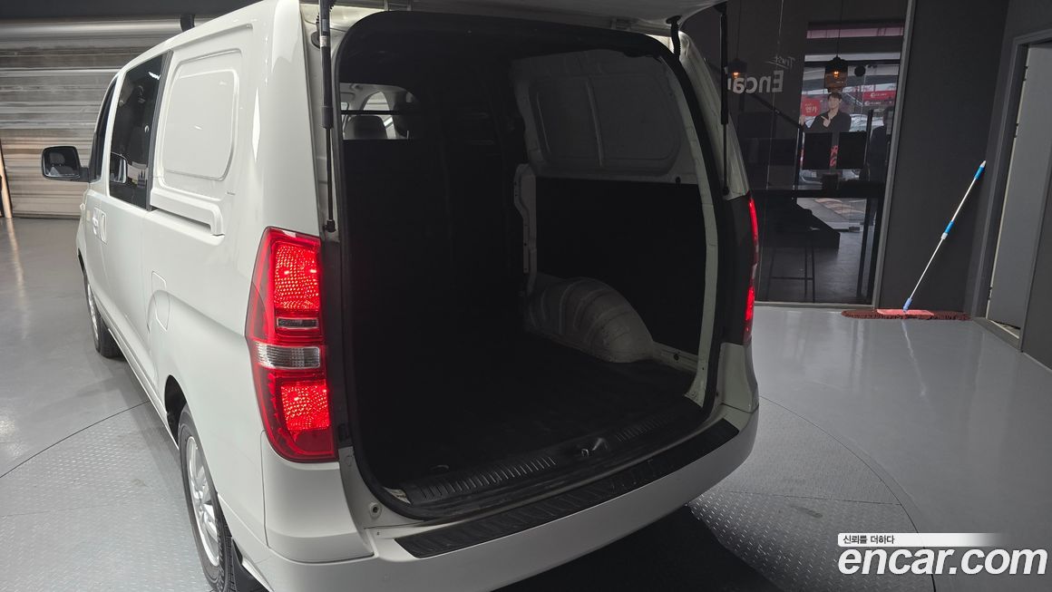 Hyundai Starex 2021