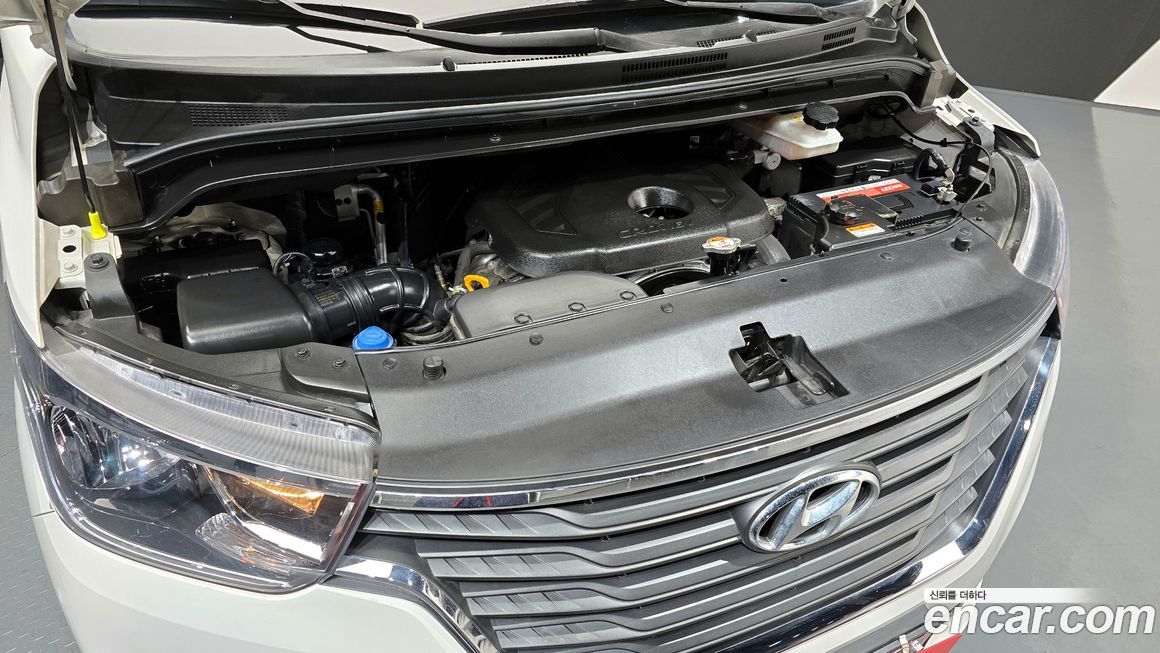 Hyundai Starex 2021