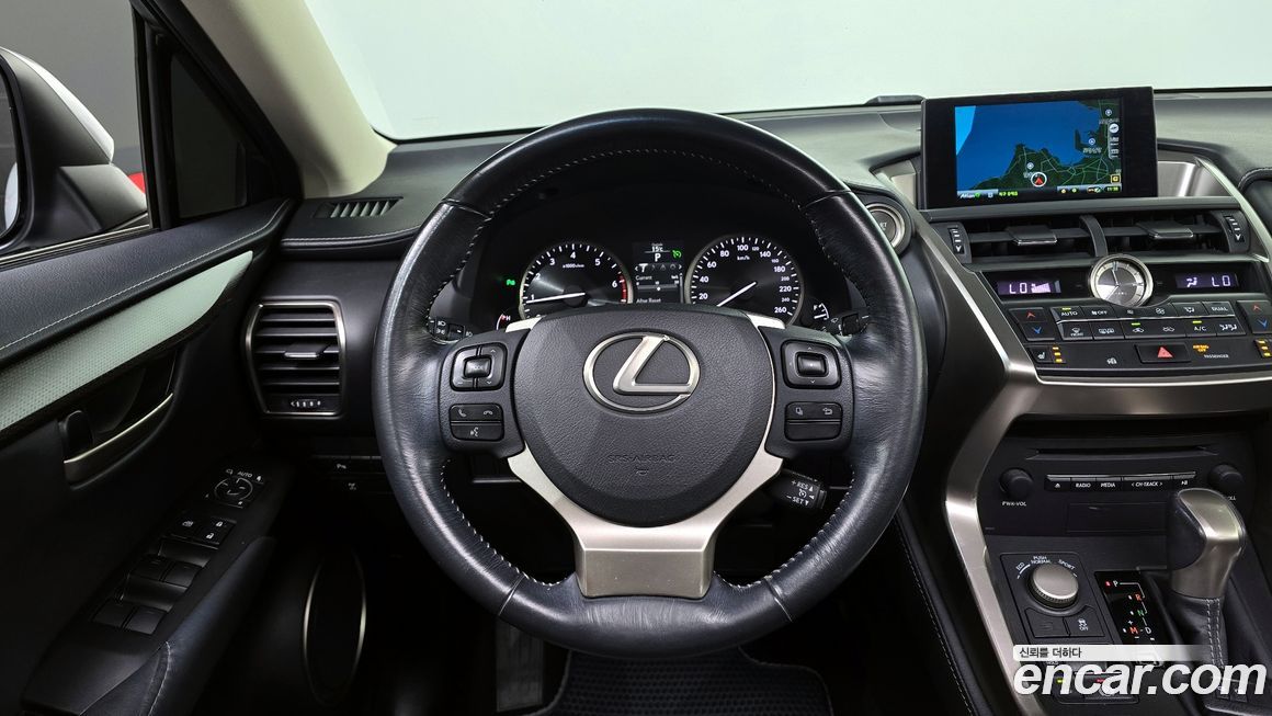 Lexus NX 2015
