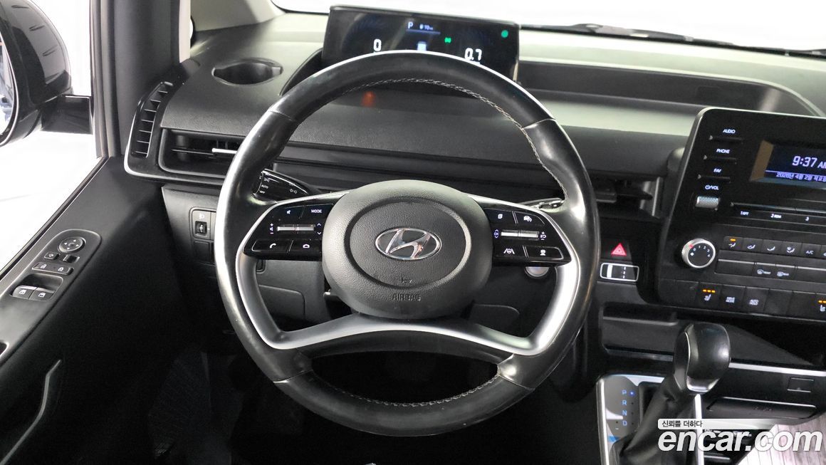 Hyundai Staria 2023