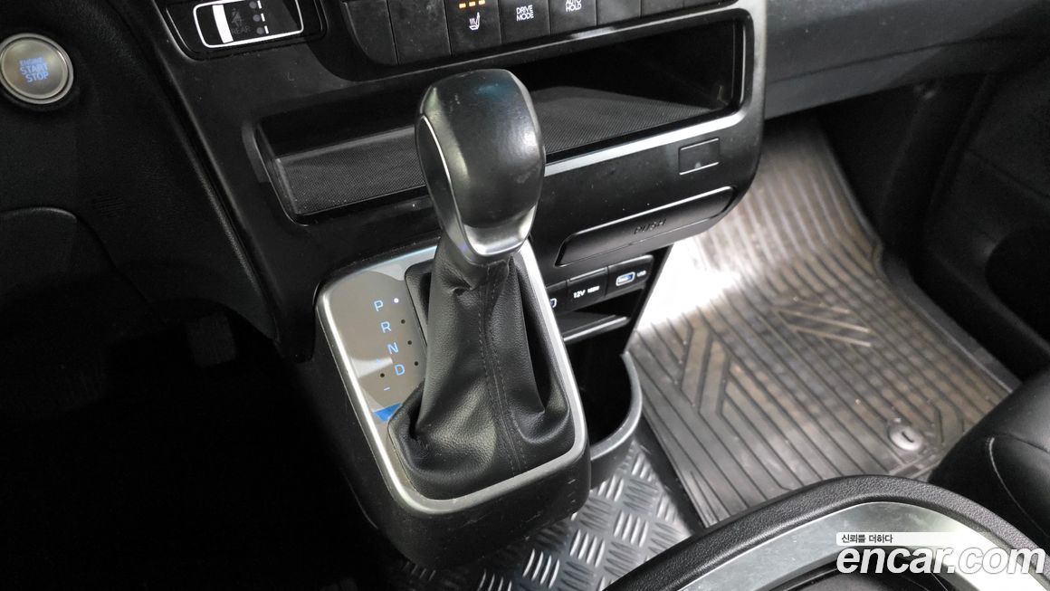 Hyundai Staria 2023