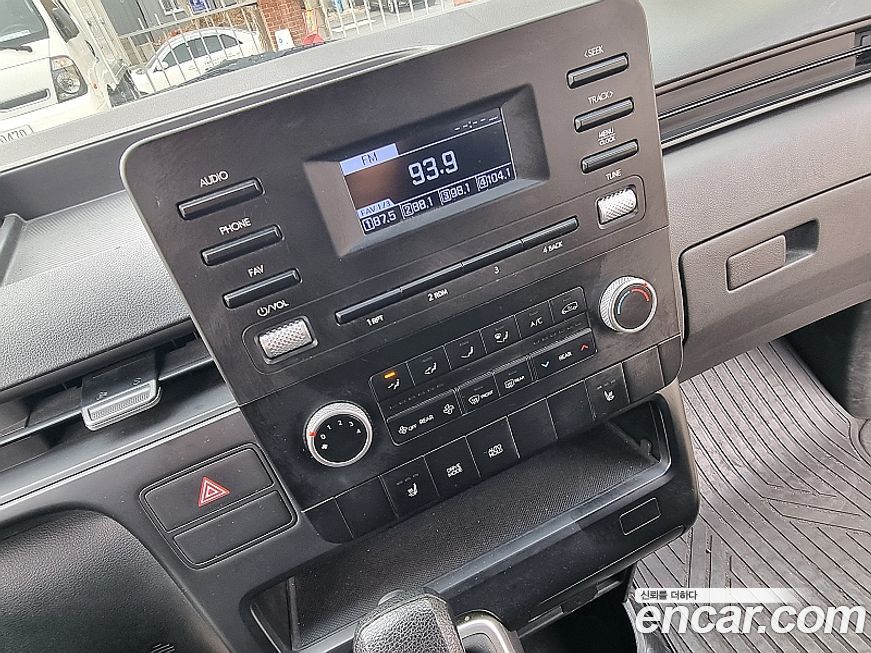 Hyundai Staria 2022