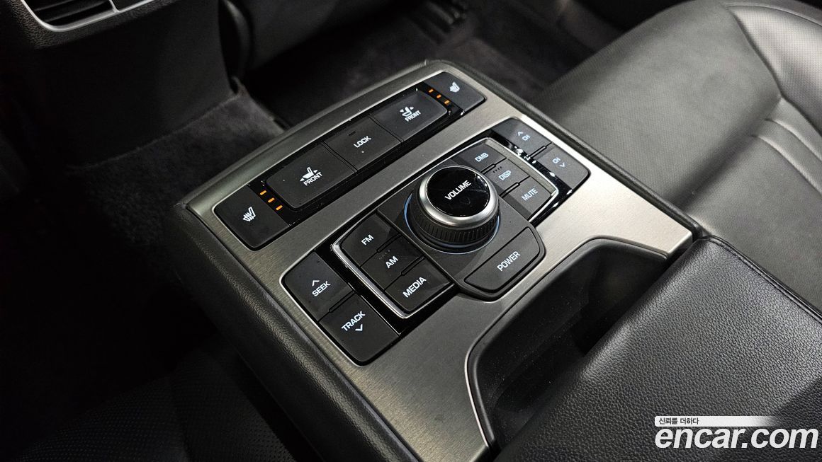 Hyundai Genesis 2016