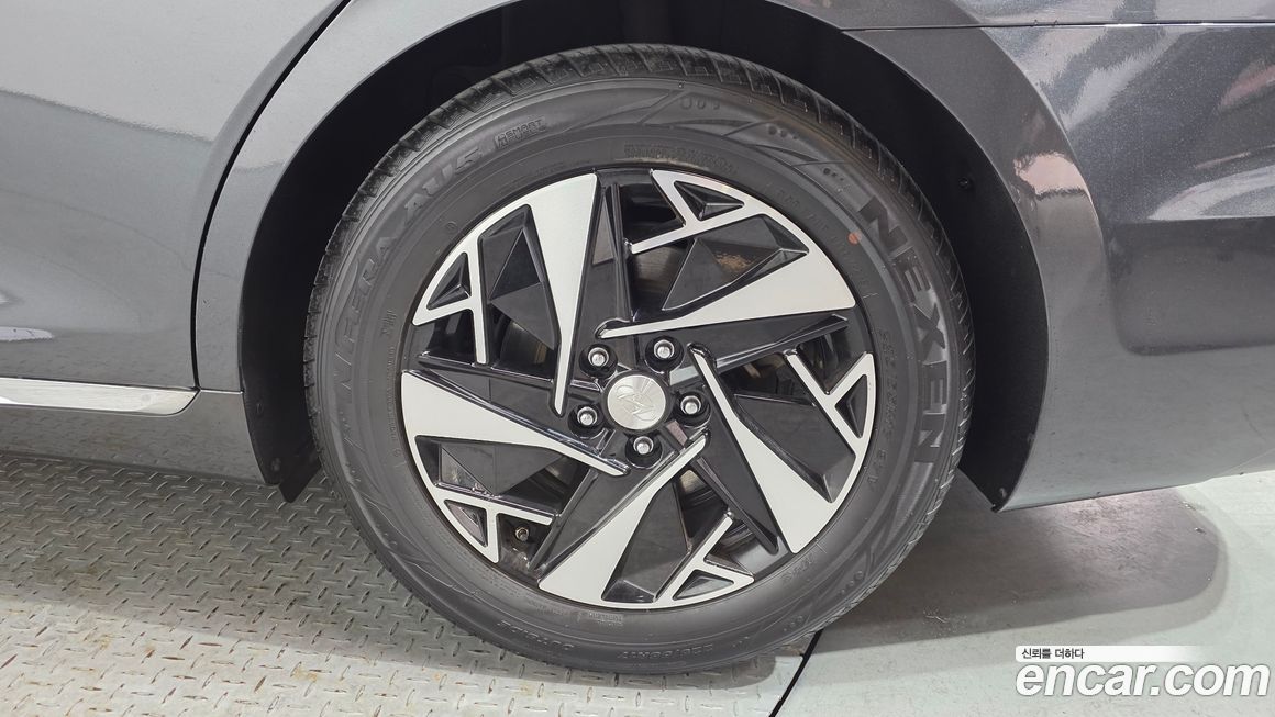 Hyundai Grandeur 2020