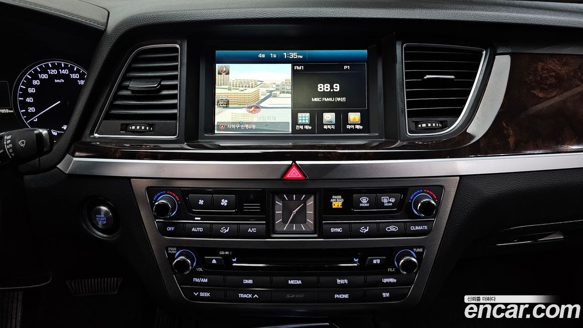 Hyundai Genesis 2016