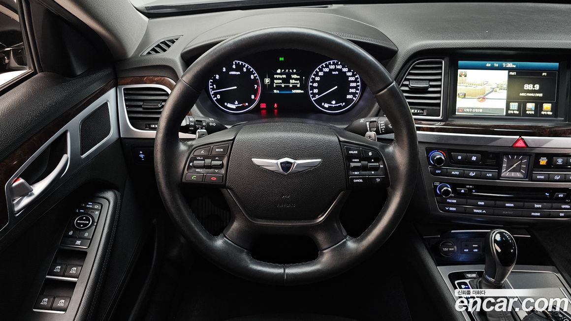 Hyundai Genesis 2016