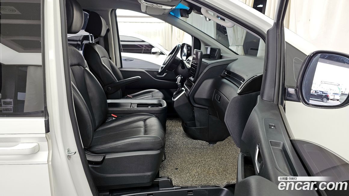 Hyundai Staria 2022