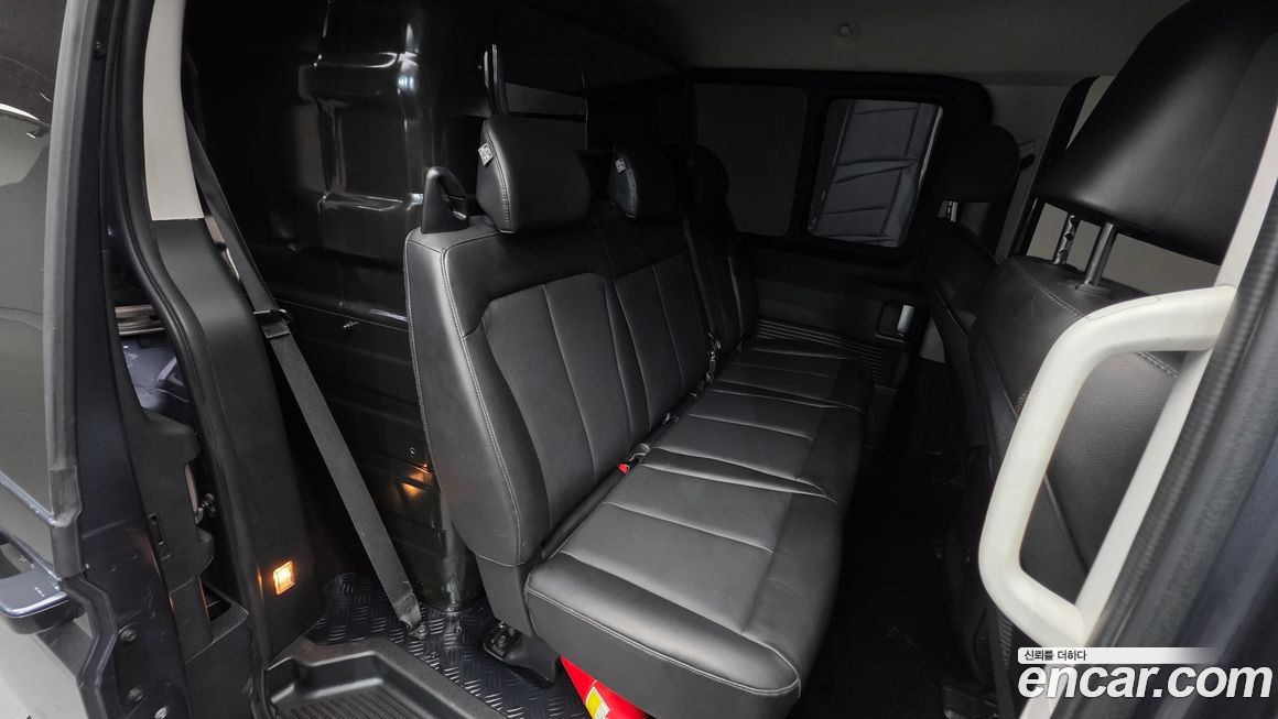 Hyundai Staria 2022
