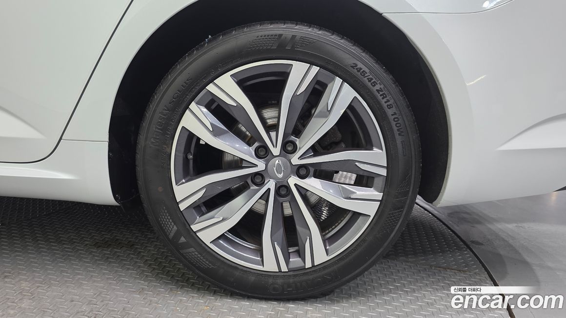 Renault-KoreaSamsung SM6 2023