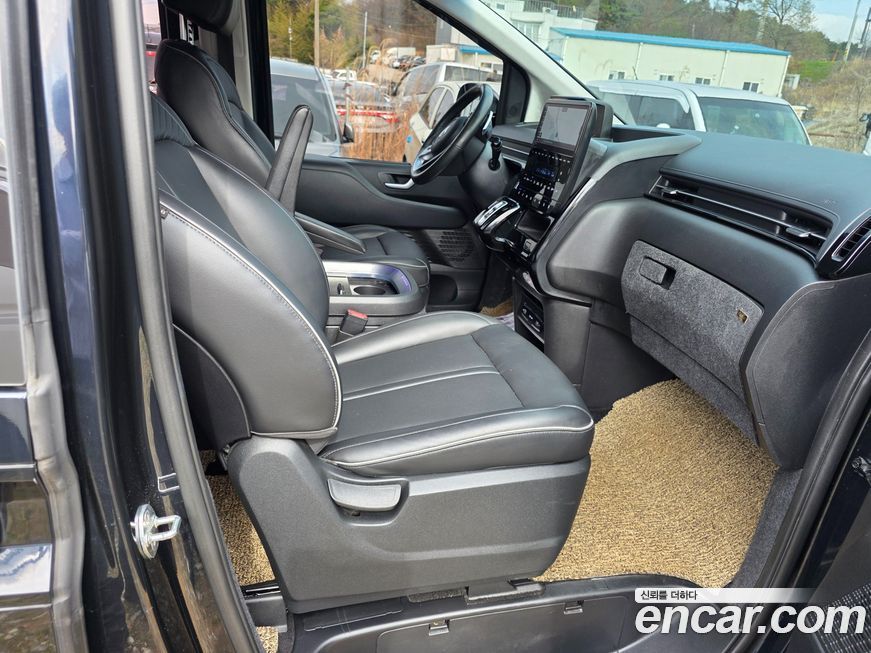 Hyundai Staria 2022