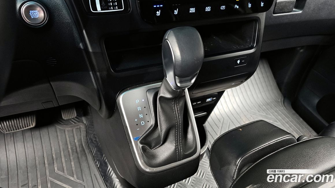 Hyundai Staria 2023