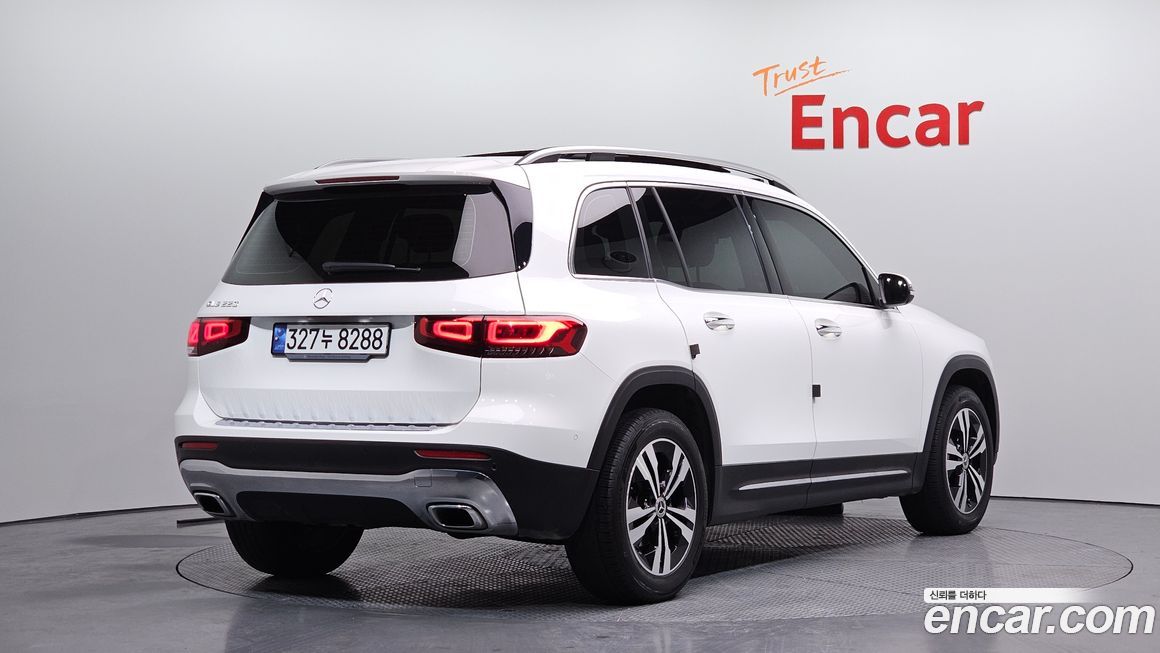 Mercedes-Benz GLB-Class 2021
