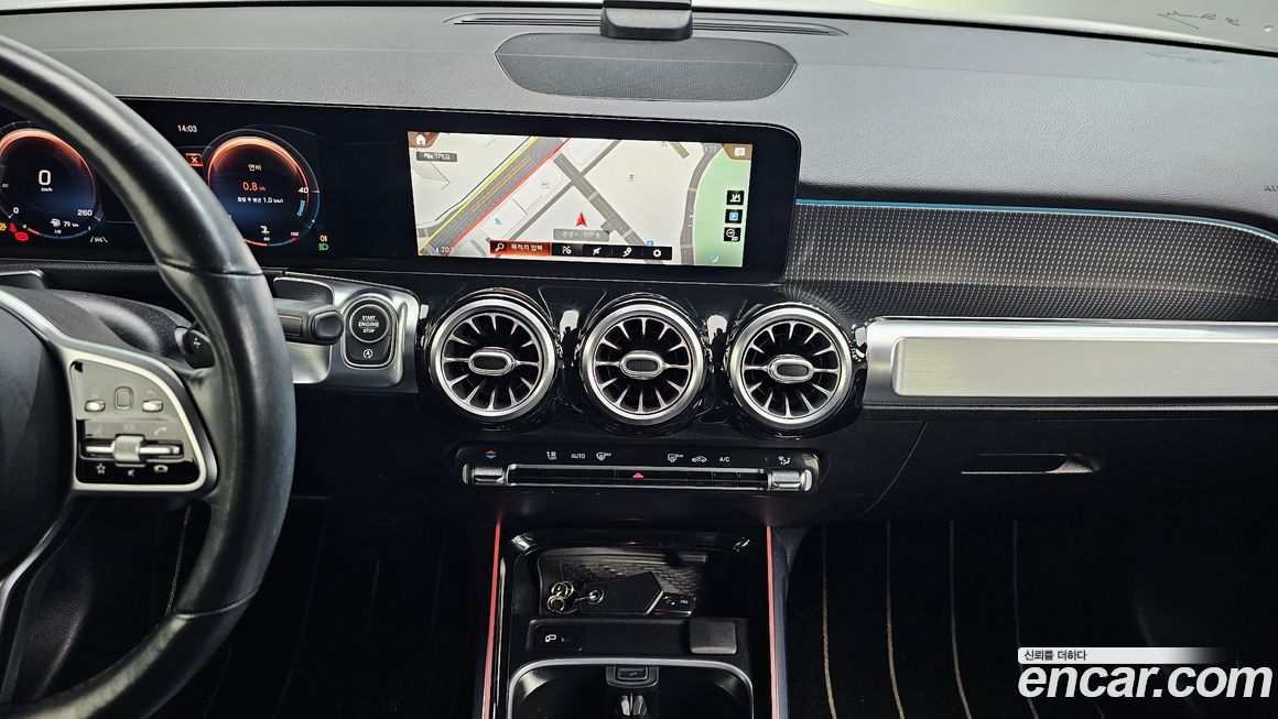 Mercedes-Benz GLB-Class 2021