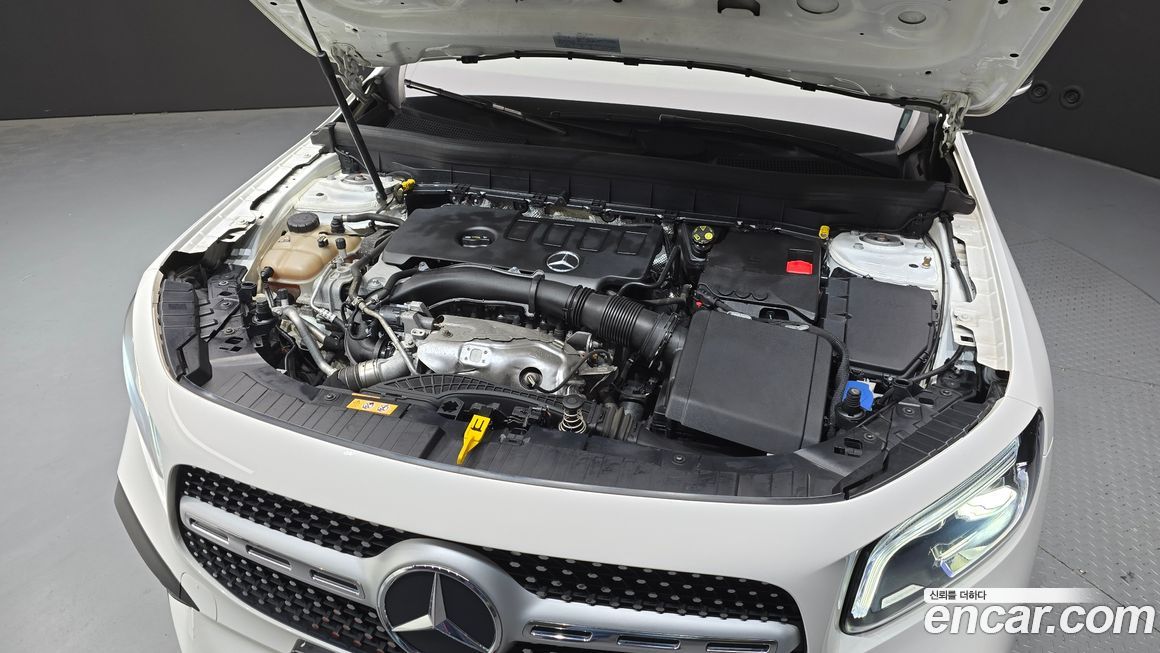 Mercedes-Benz GLB-Class 2021
