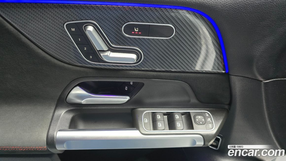 Mercedes-Benz GLB-Class 2021