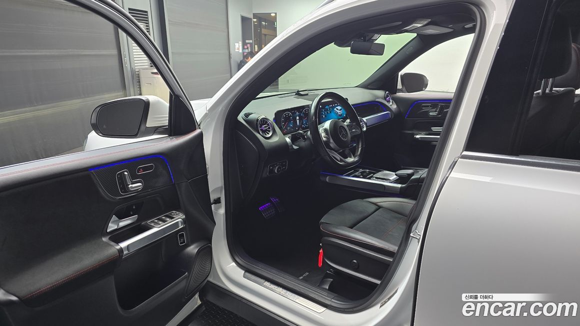 Mercedes-Benz GLB-Class 2021