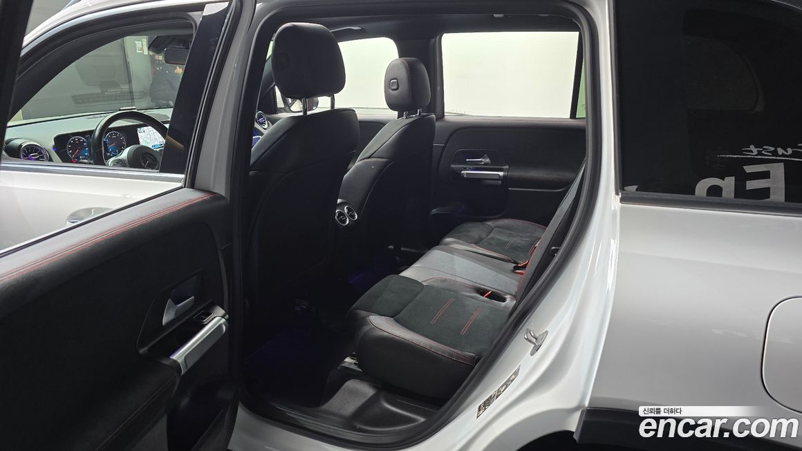 Mercedes-Benz GLB-Class 2021