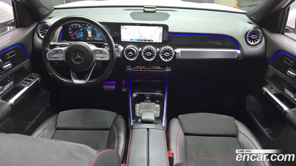 Mercedes-Benz GLB-Class 2021