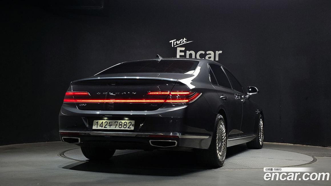 Genesis G90 2021
