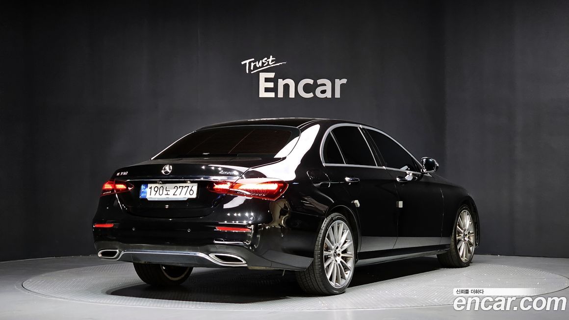 Mercedes-Benz E-Class 2021