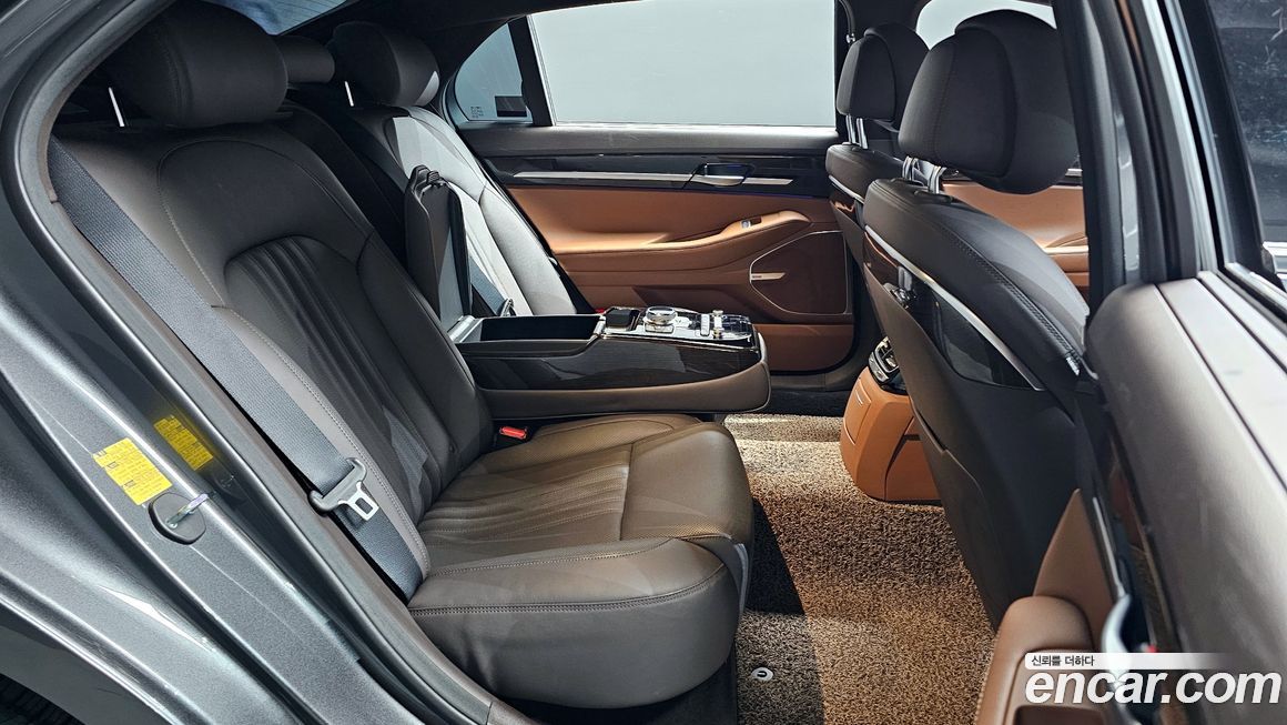 Genesis G90 2021