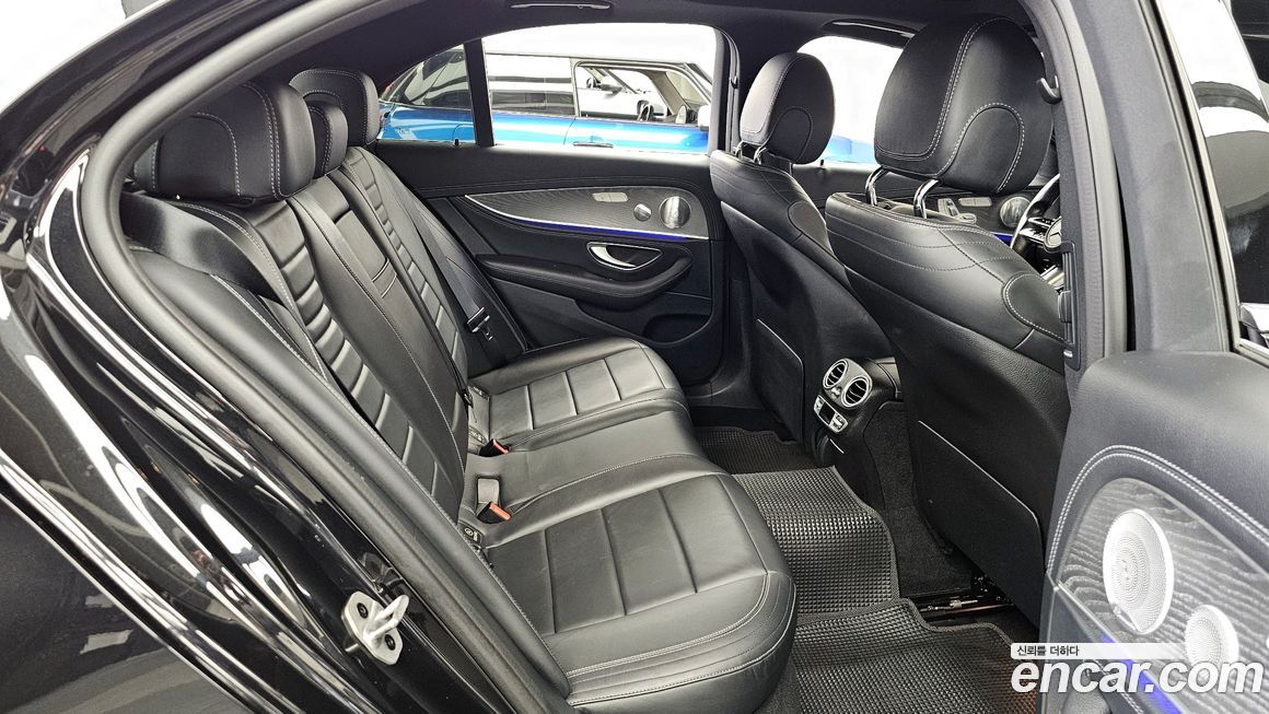 Mercedes-Benz E-Class 2021