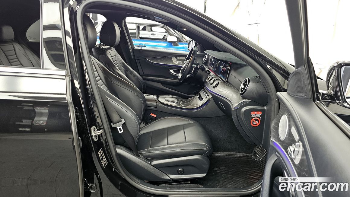 Mercedes-Benz E-Class 2021