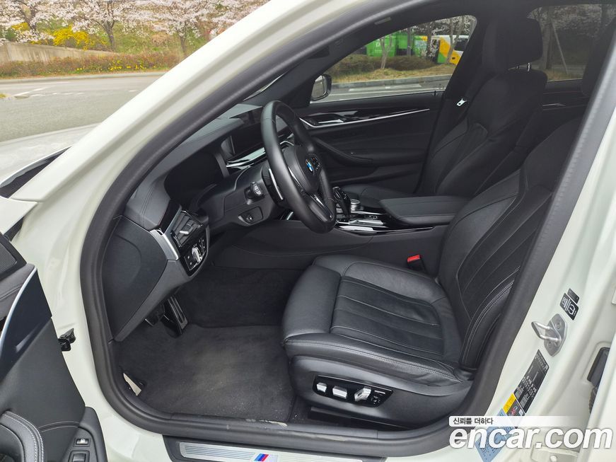 BMW 5-Series 2020