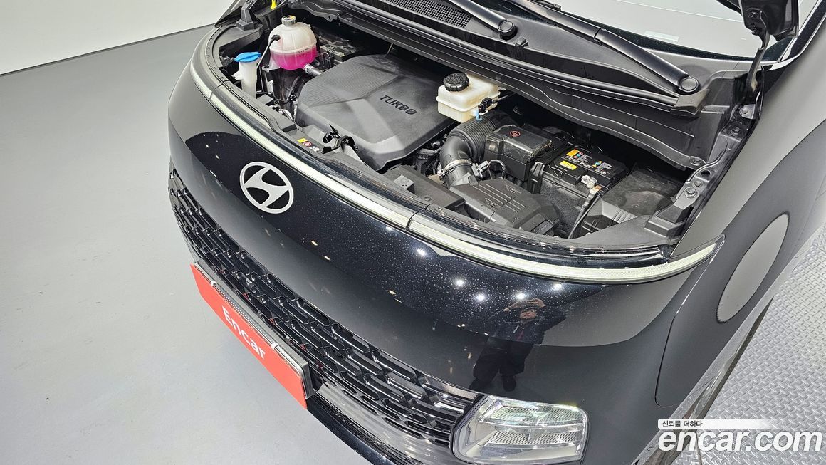 Hyundai Staria 2025