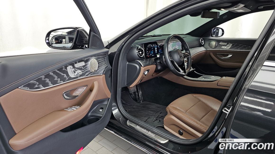 Mercedes-Benz E-Class 2023