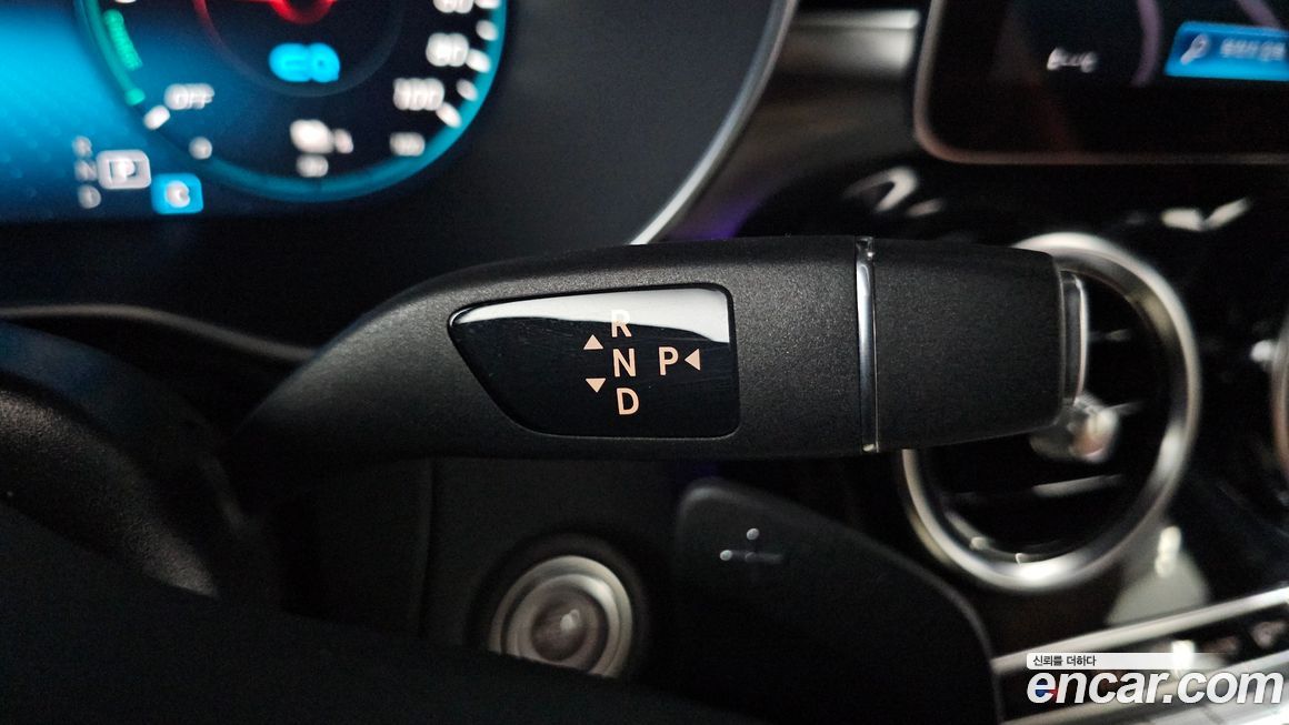 Mercedes-Benz GLC-Class 2022