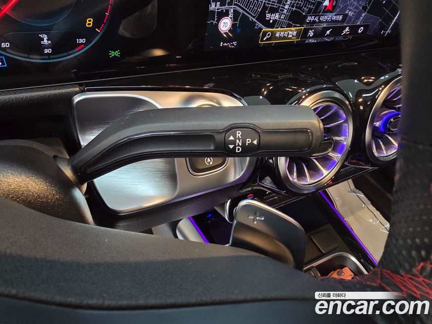 Mercedes-Benz GLB-Class 2022