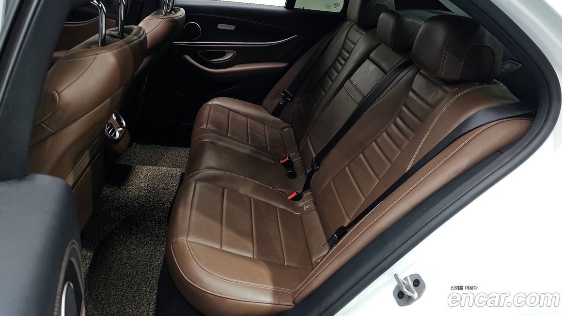 Mercedes-Benz E-Class 2023
