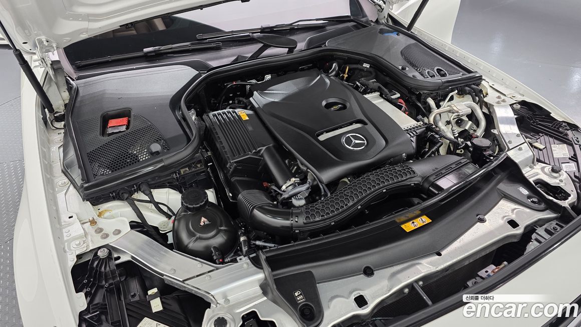 Mercedes-Benz E-Class 2023