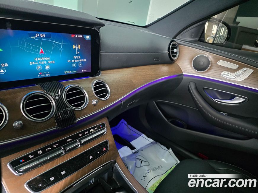 Mercedes-Benz E-Class 2021