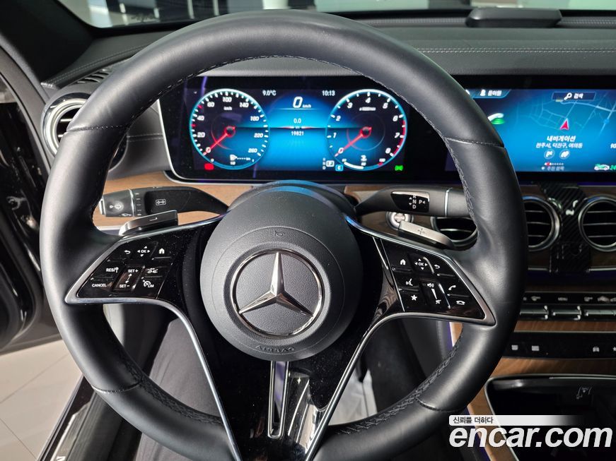 Mercedes-Benz E-Class 2021