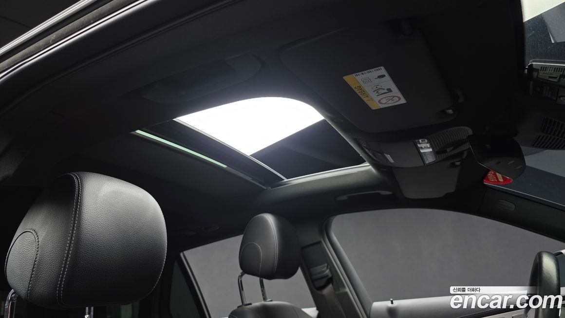 Mercedes-Benz GLC-Class 2021