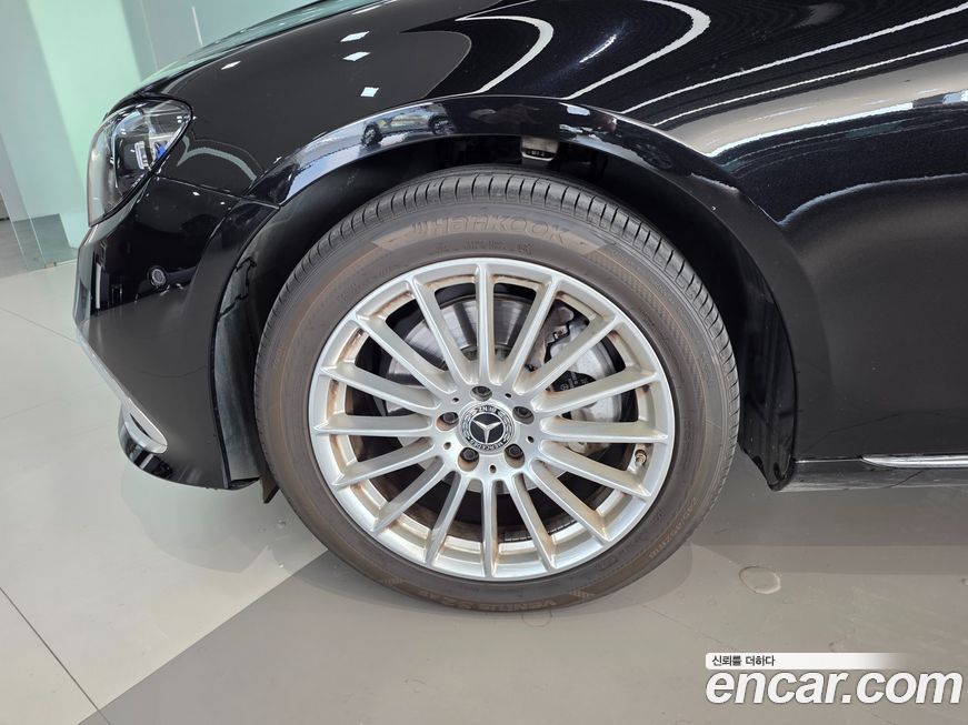 Mercedes-Benz E-Class 2021