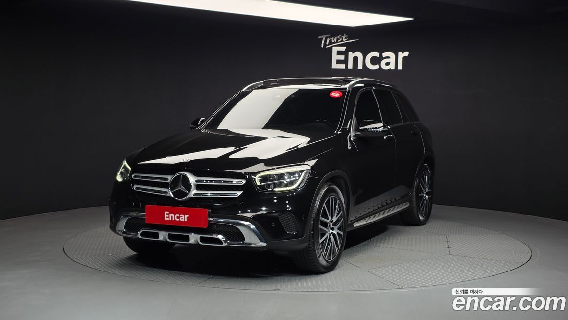 Mercedes-Benz GLC-Class 2021