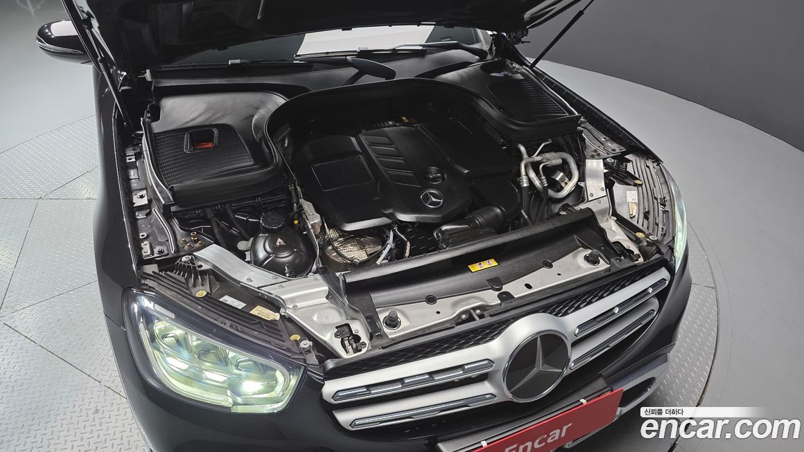 Mercedes-Benz GLC-Class 2021