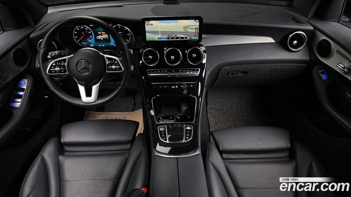 Mercedes-Benz GLC-Class 2021